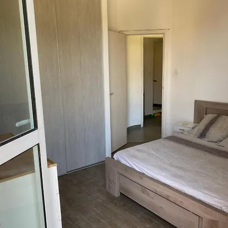 50m2 Pied Dans L'eau Apartment